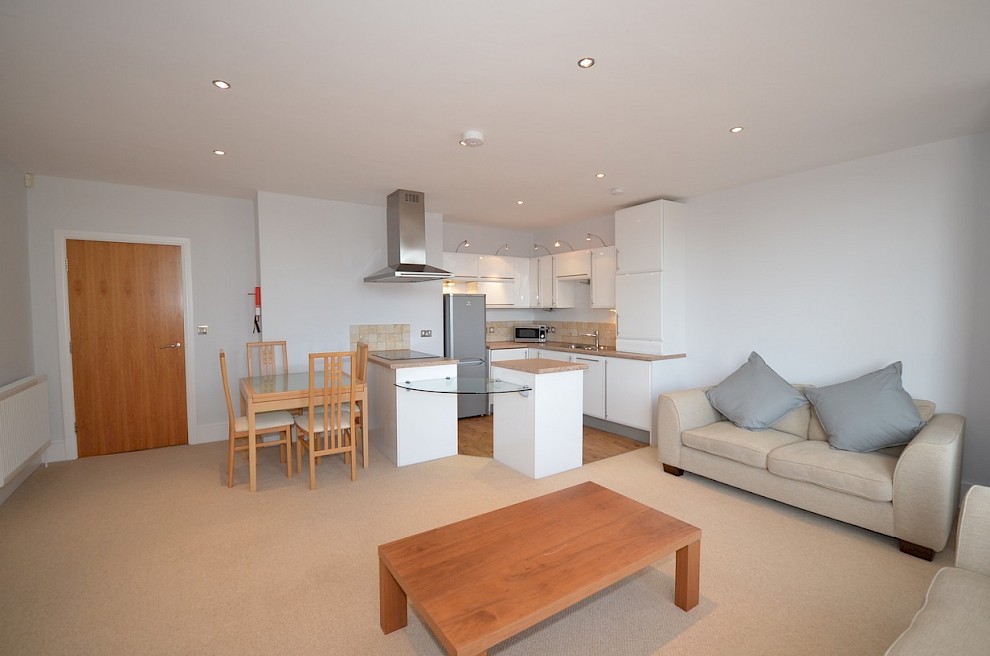 gallery image 02_flat-11-rutland-court-living-room-kitchen.jpg