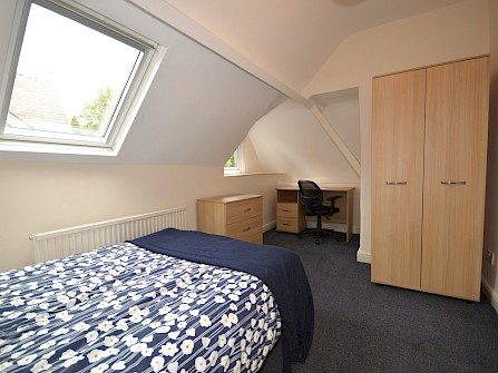 42, Brocco Bank, Botanical Gardens, Sheffield S11 8RR -