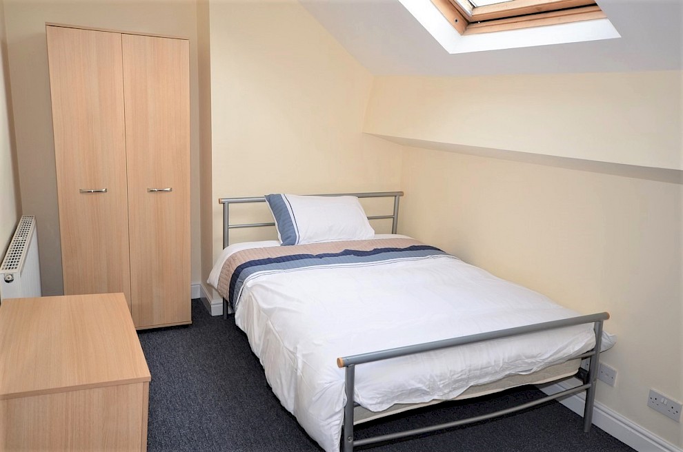 gallery image 14-hoole-road-sheffield-bedroom-5.jpg