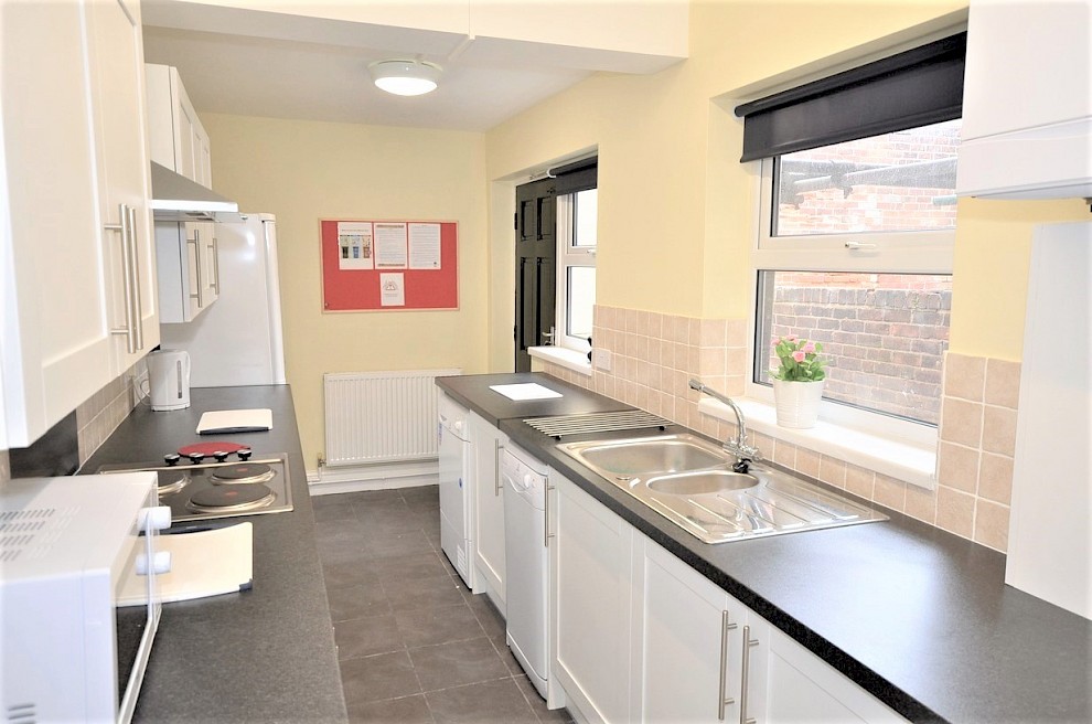 gallery image 14-hoole-road-sheffield-kitchen.jpg