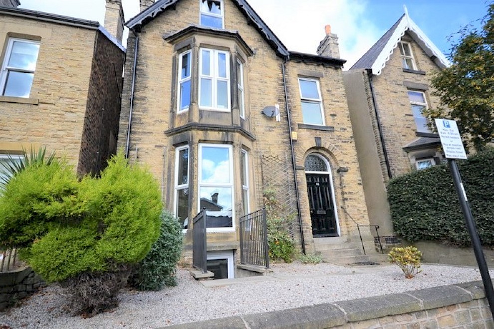 gallery image 46_westbourne_road_sheffield_8_bedroom_student_house.jpg